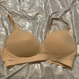 BNWT Chantelle XL wireless bra